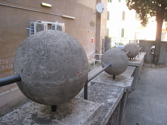 garbatella_balls_of_rome.JPG