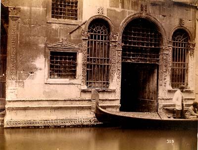 gondolas_venice.jpg