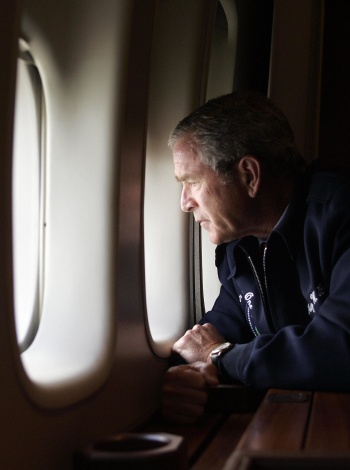 wh_gwb_katrina_flyover.jpg