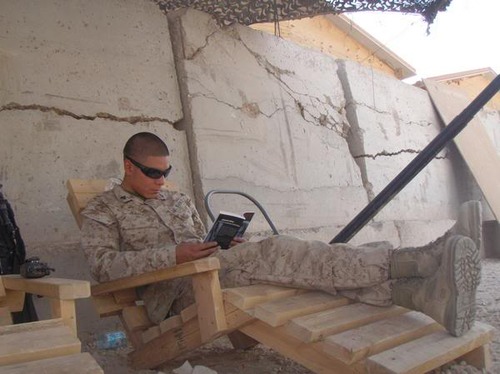 pallet_lounge_militaryphotosnet.jpg