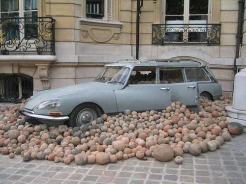 calder_citroen_parant.jpg