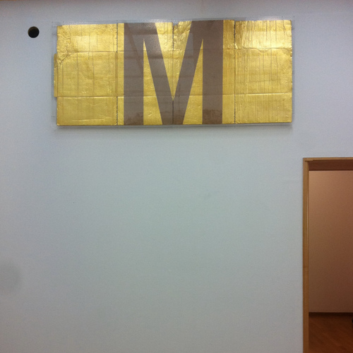 danh-vo-alphabet-m_sytskeroskam.jpg