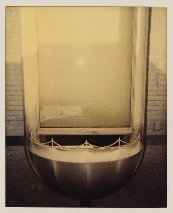 warhol_duchamp_fountain_polaroid_swann.jpg