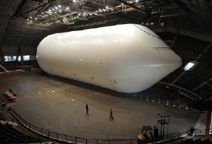 bullet-airship_1640394i.jpg