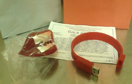 gala_gift_bag_pic.jpg