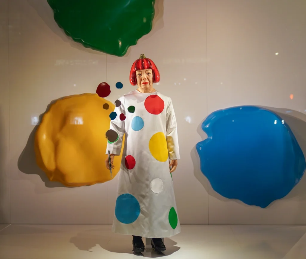 If you want to play the Yayoi Kusama claw machine game at Louis